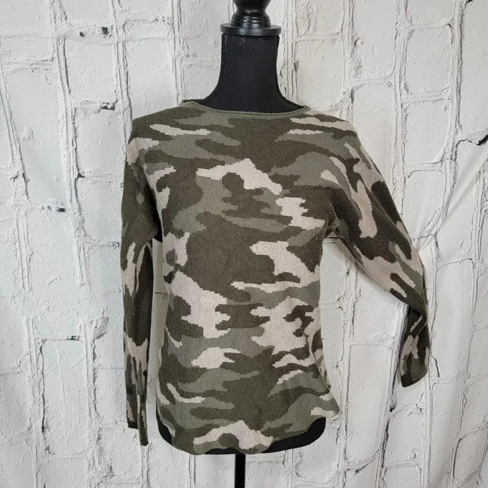 Rachel Zoe Womens M Green Jacquard Camo Pullover Sweater Curved Hem Soft